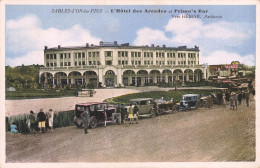 Fréhel * Sables D'or Les Pins * L'hôtel Des Arcades Et Primo's Bar , HEMAR Architecte * Automobile Voiture Ancienne - Cap Frehel