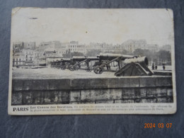 LES CANONS DES INVALIDES - Statuen