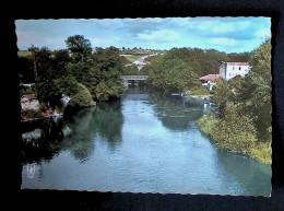 Cp, 63, Courpière, Vieux Pont Sur La Dore, Voyagée 1970, Ed. Du Lys - Courpiere