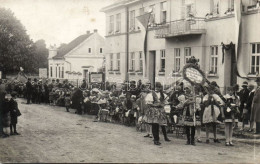 ** T2 Slavkov, Svátek Matek / Mother's Day March Of The Kindergarten, Photo - Unclassified