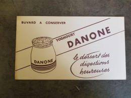 Buvard Danone. - Produits Laitiers