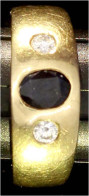 Damenring Gelbgold 585/1000 Mit Saphir Im Ovalschliff Und 2 Brillanten Zu Je Ca. 0,1 Ct. Ringgröße 17. 8,24 G. Etwas Kur - Autres & Non Classés