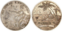 Silber-Preismedaille Der All Ceylon Exhibition 1912 (unsign). Am Meeresufer Sitzende Allegorie Präsentiert Siegerkranz,  - Sri Lanka