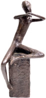 Bronzeskulptur "Flötenspieler" Auf Bronzesockel Im Stil Von Henry Moore (1898-1986). Höhe 46 Cm - Autres & Non Classés