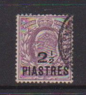 BRITISH  LEVANT    1910    2 1/2pi  On  6d  Purple    USED - Levant Britannique