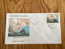 3 Enveloppes 1 Er Jour Eglises 1974 Saint-Pierre Et Miquelon - Gebruikt