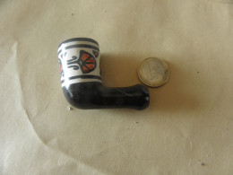 Vintage Pipe Bretagne En Ceramique - Pipes En Terre Et Porcelaine