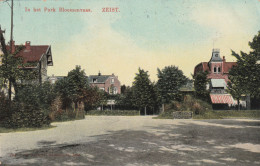 4893105Zeist, In Het Park Bloemenvaas. (Langebalk Stempel 1913)  - Zeist