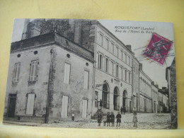 40 2779 CPA - 40 ROQUEFORT - RUE DE L'HOTEL DE VILLE - ANIMATION - Roquefort