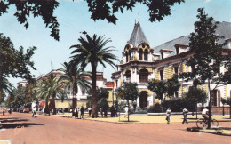 CPSM ALGERIE - SIDI BEL ABBES - Boulevard De La République Et L'Hôtel De Ville - Edition CAP N° 88 - Sidi-bel-Abbes