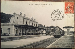 Cpa 24 Dordogne, SARLAT, La Gare, Locomotive, Train, Quais Animés, éd P.D.S, écrite En 1909 - Sarlat La Caneda