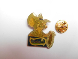 Beau Pin's , Disney , Personnage , Chambourcy , Signé Disney - Disney