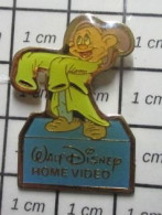 511B Pin's Pins / Beau Et Rare / DISNEY / NAIN SIMPLET BLANCHE-NEIGE HOME VIDEO - Disney