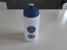 Gourde Collection Paris Saint Germain - Bekleidung, Souvenirs Und Sonstige