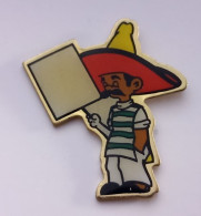 A212 Pin's Mexique Mexicain Avec Sombrero Achat Immédiat - Celebrities