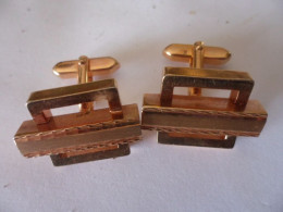 Vintage Boutons De Manchette Paque Or Annes 70 - Boutons De Col /de Manchettes