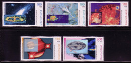 DEUTSCHLAND MI-NR. 2077-2081 POSTFRISCH(MINT) WOHLFAHRTSMARKEN - DER KOSMOS - HOLOGRAMM - Hologrammes