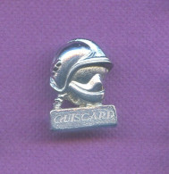 Superbe Pins Pompier Guiscard Oise 60 Casque En 3 D Q726 - Bomberos