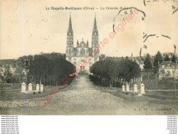 95.  La Chapelle Montligeon .  La Grande Avenue . - Montlignon