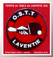 SUPER PIN'S CLUB TENNIS De TABLE De LAVENTIE En émail Base Noire Vernissée, Diamètre 1,8cm - Tennis De Table