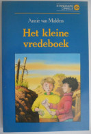 Het Kleine Vredeboek Door Annie Van Mulders  °  Anderlecht / Woonde In Nieuwpoort / Werkte In Veurne 1988 - Junior