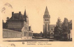 BELGIQUE - Leopoldsburg - Bourg Léopold - L'Eglise Et La Poste - De Kerk En Het Postkantoor - Carte Postale Ancienne - Leopoldsburg
