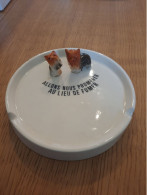 Cendrier Rond Avec 2 Petits Chiens - Porcelain