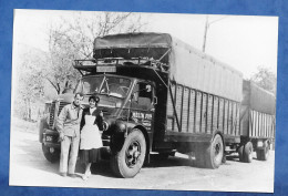 Photo ( Repro ) Ancien Camion Poids Lourds Berliet Avec Chauffeur Et Serveuse Transports MELIK Cavaillon 9/14 Cm Papier - Auto's