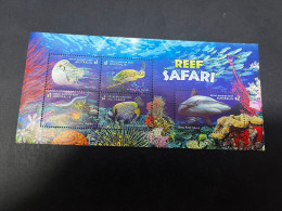 3-4-2024 (stamp) Used Mini-sheet Off Paper - Australia - Reef Safary (with Shark Stamp) - Blocs - Feuillets