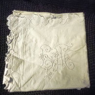 Taie D'oreiller En Coton Et Dentelle Monogrammée L M _L149 - Draps/Couvre-lits