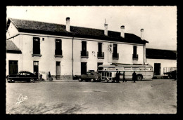 ALGERIE - SAHARA - DJELFA - FACADE DE LA GARE DE CHEMIN DE FER - AUTOCAR - Djelfa