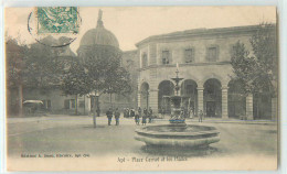 19920 - APT - PLACE CARNOT ET LES HALLES - Apt