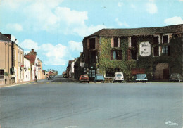 Mortagne Sur Sèvre * Hôtel De France Au Carrefour Des Principales Routes * Automobiles Anciennes - Mortagne Sur Sevre