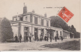 22 - LOUDEAC - LES QUAIS DE LA GARE - Loudéac