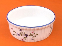 Années 1930  Plat à Soufflé N° 1  Décor Floral "aux Barbeaux" L.L (Louis Lourioux) Foëcy Porcelaine France - Andere & Zonder Classificatie