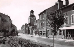 63 - Aigueperse - SAN22937 - Grande Rue Et Hôtel De Ville - CPSM 14X9 Cm - Aigueperse