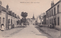 F17-41) DROUE (LOIR ET CHER) RUE DE LA POSTE  - LA POSTE - ANIMEE - HABITANTS - ATTELAGE - ( 2 SCANS ) - Droue