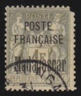 Madagascar   .  Y&T   .    21 .  Manque Un Coin   .      O     .      Oblitéré - Oblitérés