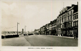 DORSET - WEYMOUTH, CENOTAPH AND HOTEL BURDON RP Do1123 - Weymouth