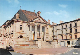 16 CHATEAUNEUF Sur CHARENTE  La Mairie Hotel De Ville           (Scan R/V) N°   6   \OA1028 - Chateauneuf Sur Charente