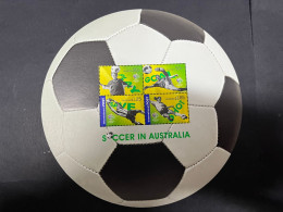9-4-2024 (1 Z 30 A) Australia - Round Mint Mini-sheet (football Balloon Shape) 17 Cm - Feuilles, Planches  Et Multiples