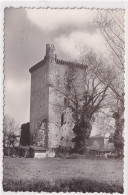 I11-33) LESPARRE  - GIRONDE -  LA TOUR DE L'HONNEUR  -  EN 1957 - ( 2 SCANS ) - Lesparre Medoc