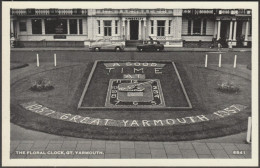 The Floral Clock, Great Yarmouth, Norfolk, 1957 - Coates Postcard - Great Yarmouth