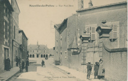 CPA  Neuville De Poitou  Rue Paul Bert - Neuville En Poitou