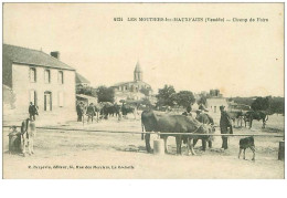 85.LES MOUTIERS LES MAUXFAITS..n°28054.CHAMP DE FOIRE. - Moutiers Les Mauxfaits