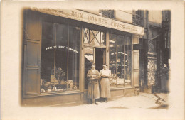 CARTE-PHOTO- AUX BONNES CAVES - A CONTRÔLER - Shopkeepers