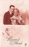 FETES ET VOEUX - Nouvel An - Un Couple Avec Un Panier De Fleurs - Carte Postale Ancienne - Nouvel An