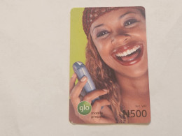 NIGERIA-(NG-GLO-REF-0003-071015)(31)Girl With Mobile Phone(Vertical)(23-9357-3227-8928)(500 Naria Nigri-5.1.07(send Card - Nigeria