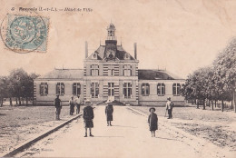 A21-37) MONNAIE - INDRE ET LOIRE - HOTEL DE VILLE - ANIMEE - HABITANTS  -  EN  1905 - Monnaie