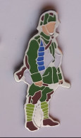 N460 Pin's Militaire Soldat Soldier Zouave Légionnaire GI ? De Quel Pays ?  Achat Immédiat - Armee